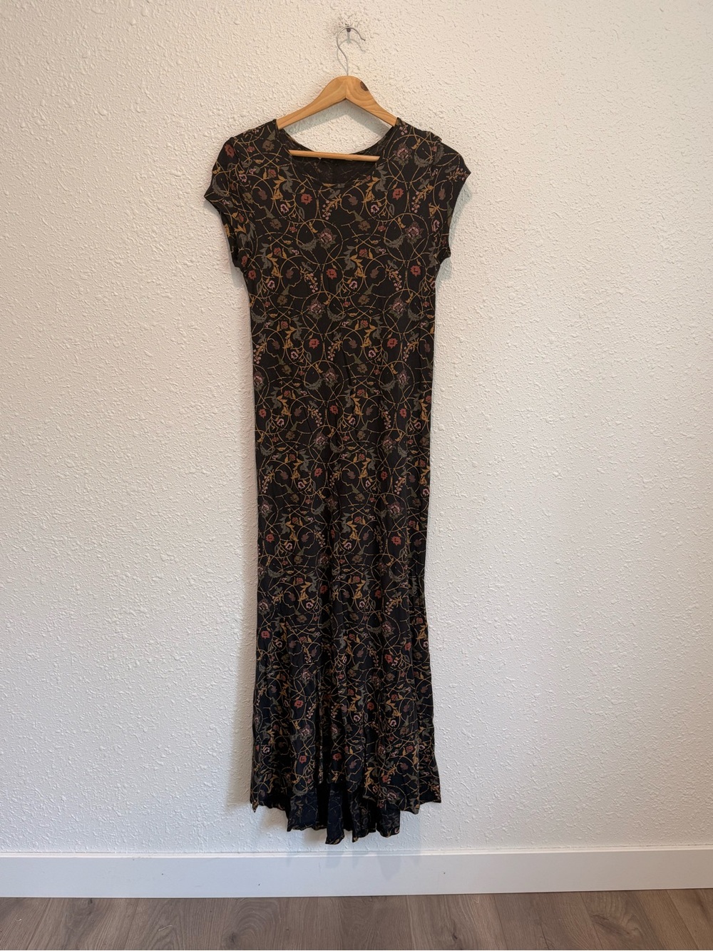 Peruvian Connectuon navy blue fleur de lis floral maxi dress s